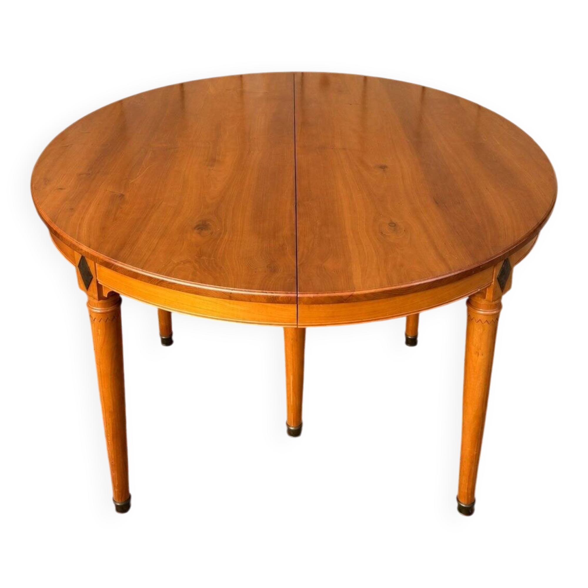 Louis XVI style dining table in cherry wood with extension.