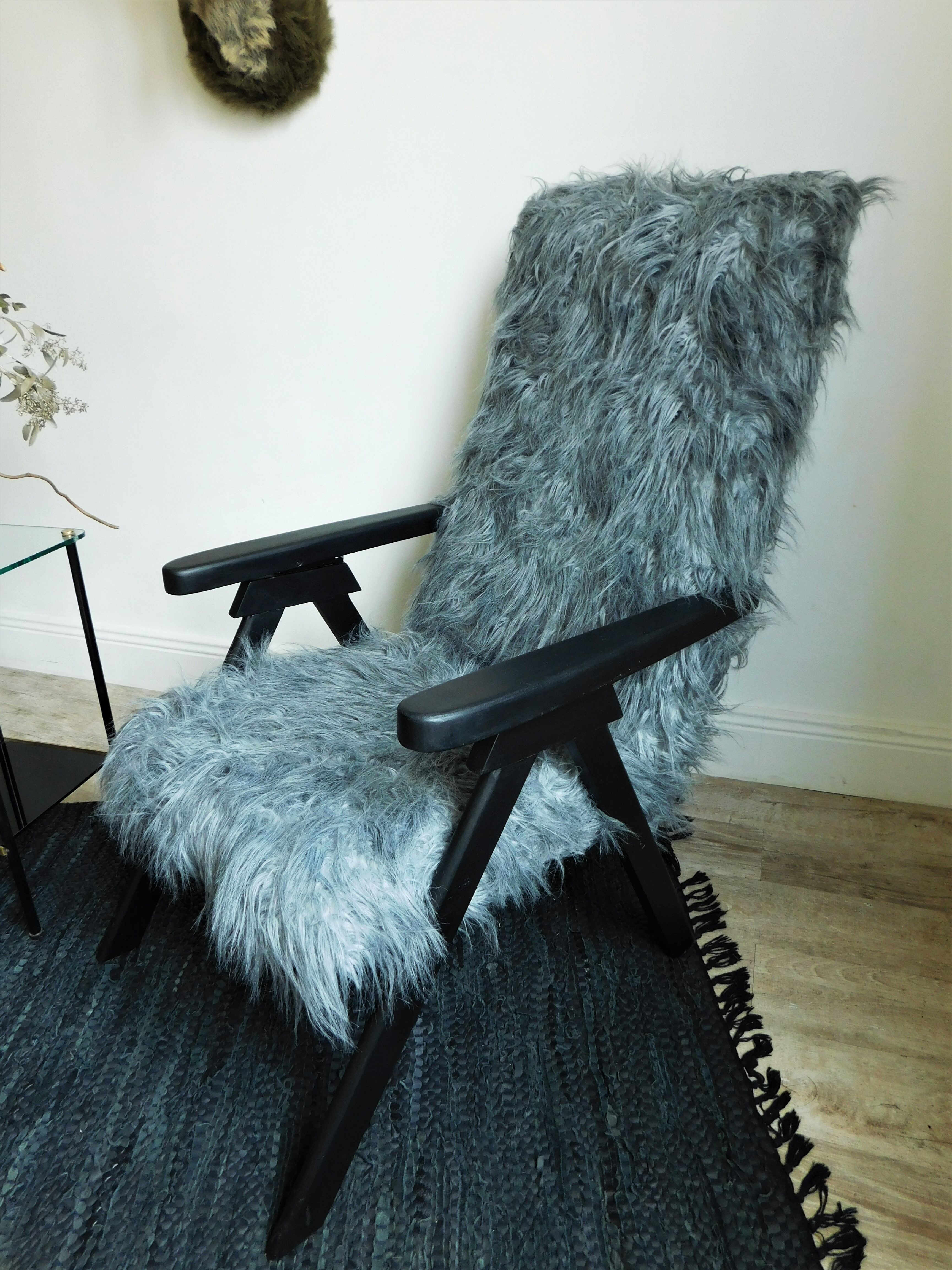 Fauteuil scandinave en fourrure