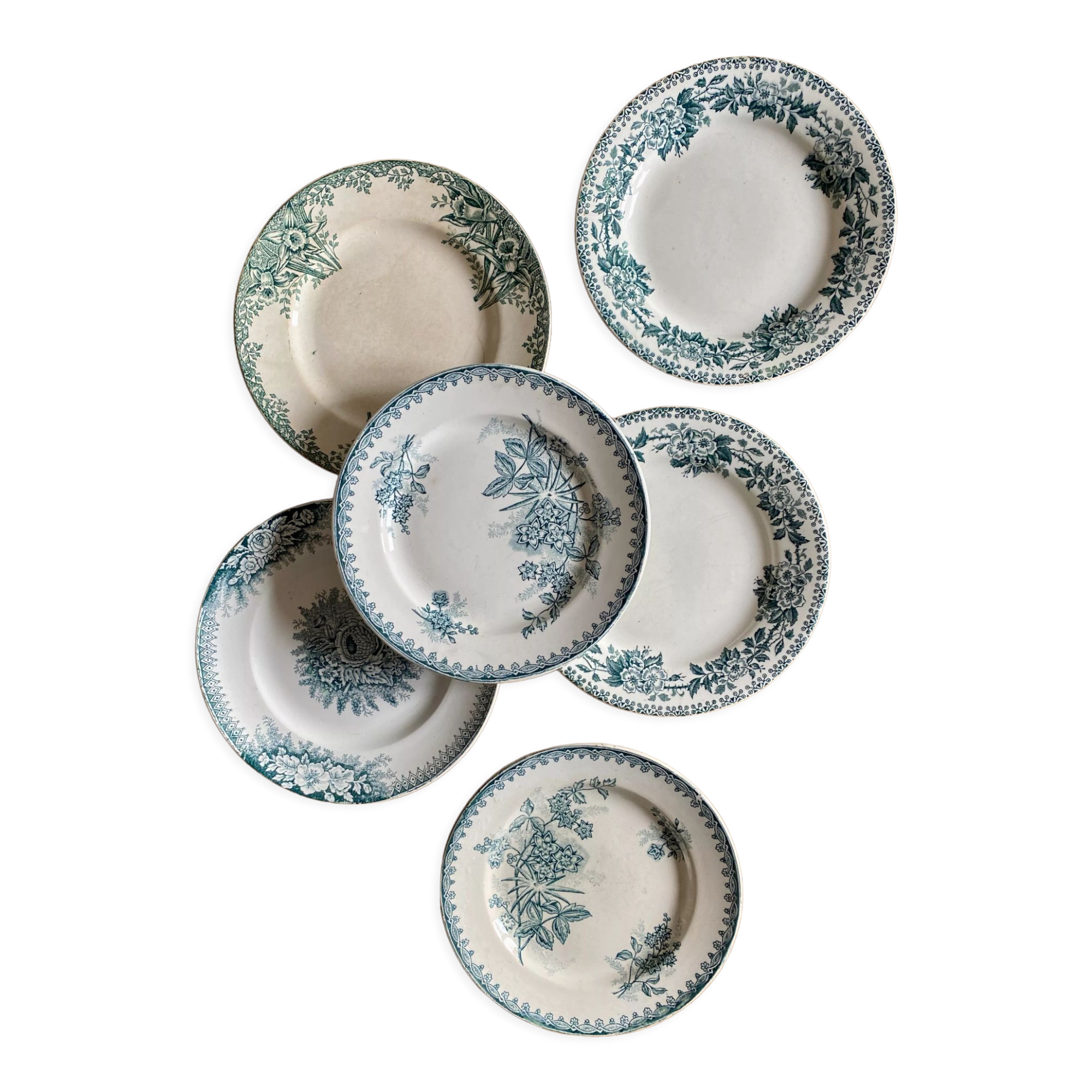 Lot dépareillé de 6 assiettes plates en terre de fer