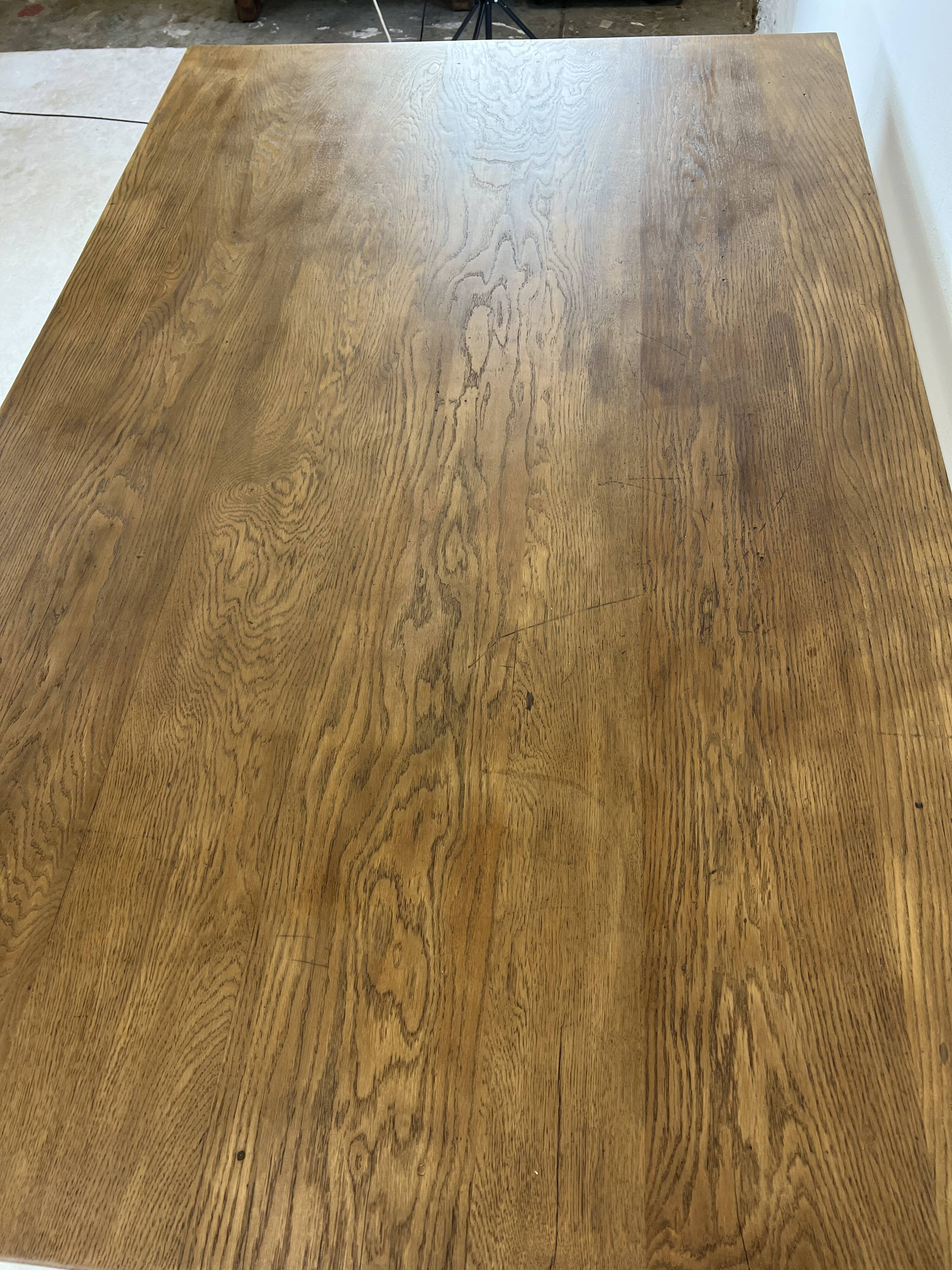 Two-sided oak work table, with 4 drawers