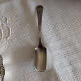 Shell-shaped silver-plated butter dish Jacques made in England.