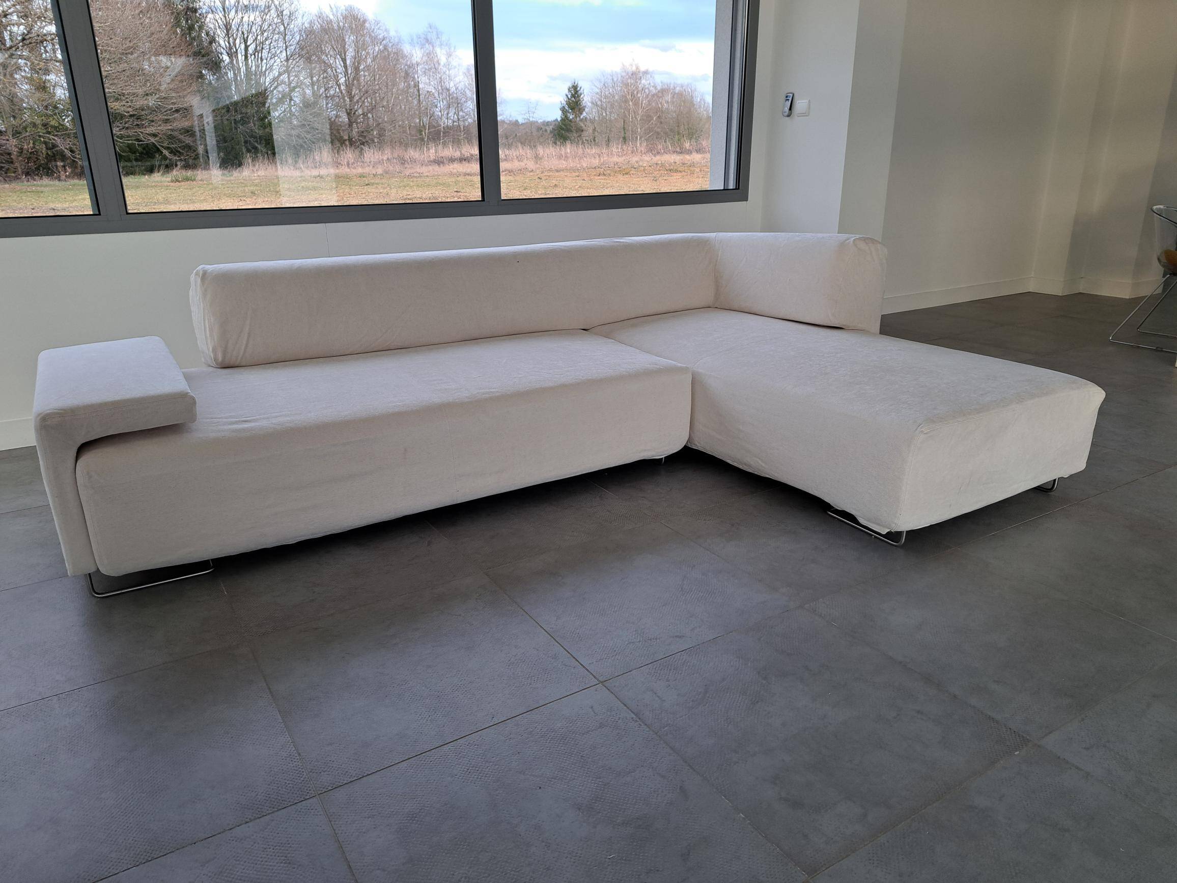 Moroso corner canapé lounge, Lowland model with chaise longue.