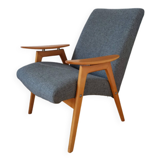 Fauteuil design de J. šmidek, années 1970.