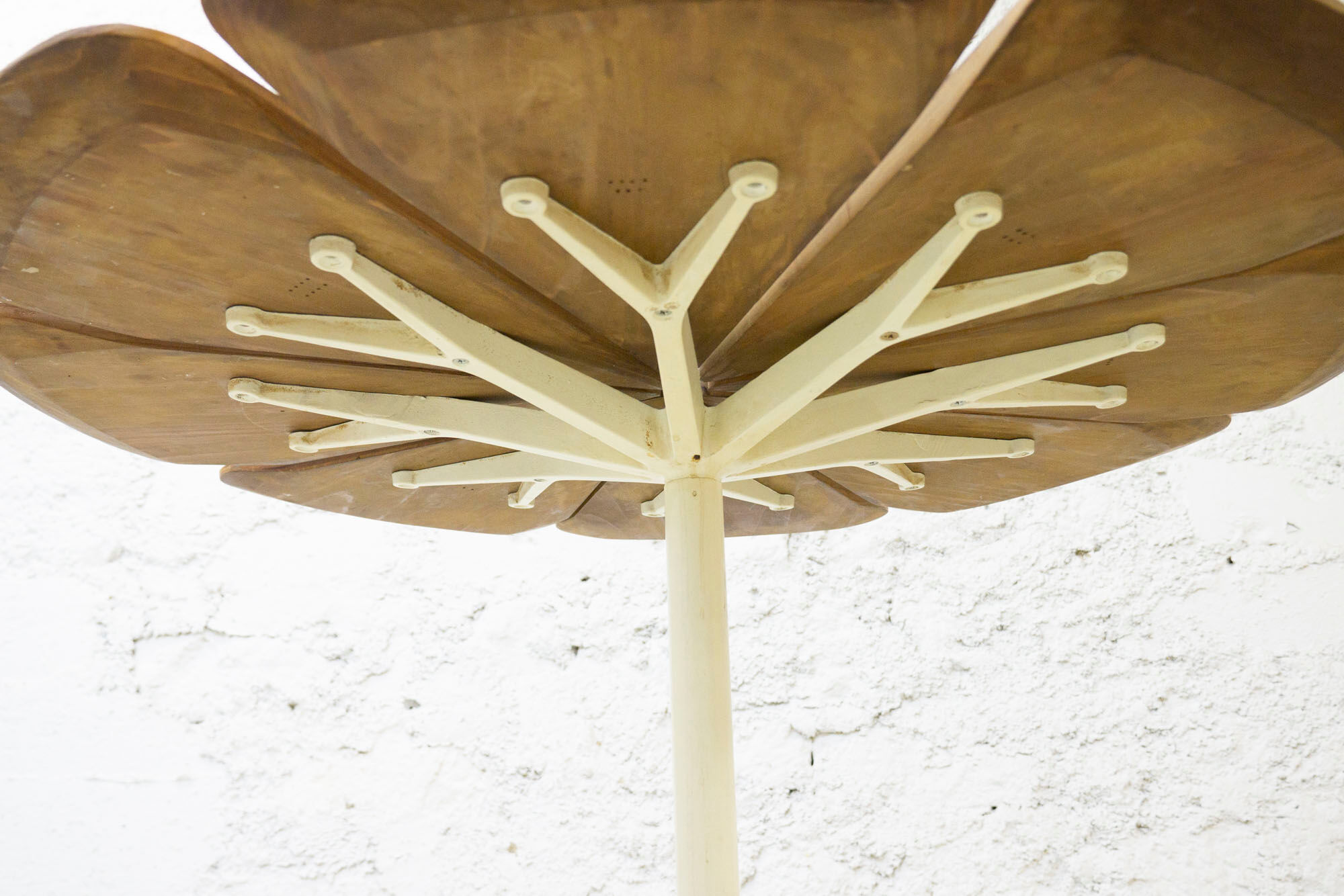 Table Petal by Richard Schultz for Knoll