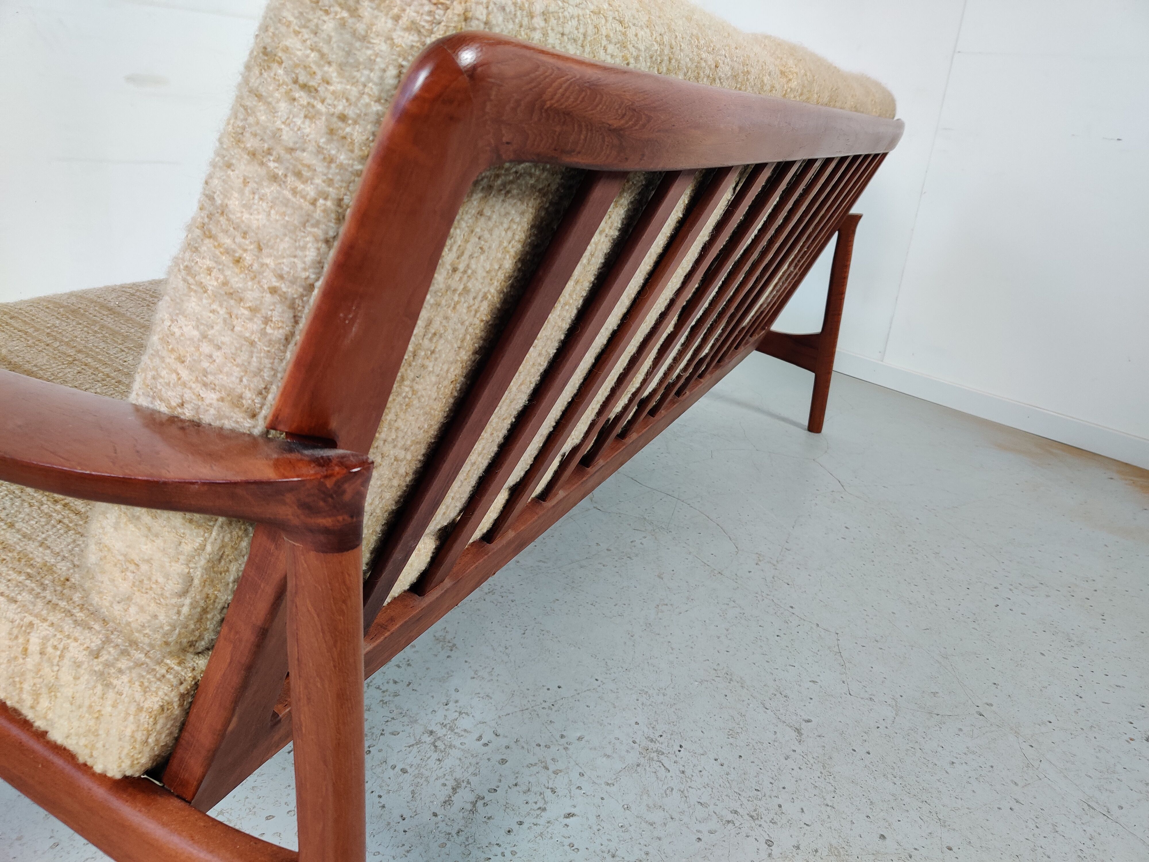 Scandinavian teak sofa, Denmark 60s