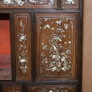 19th-century Chinese cabinet inlaid with mother-of-pearl