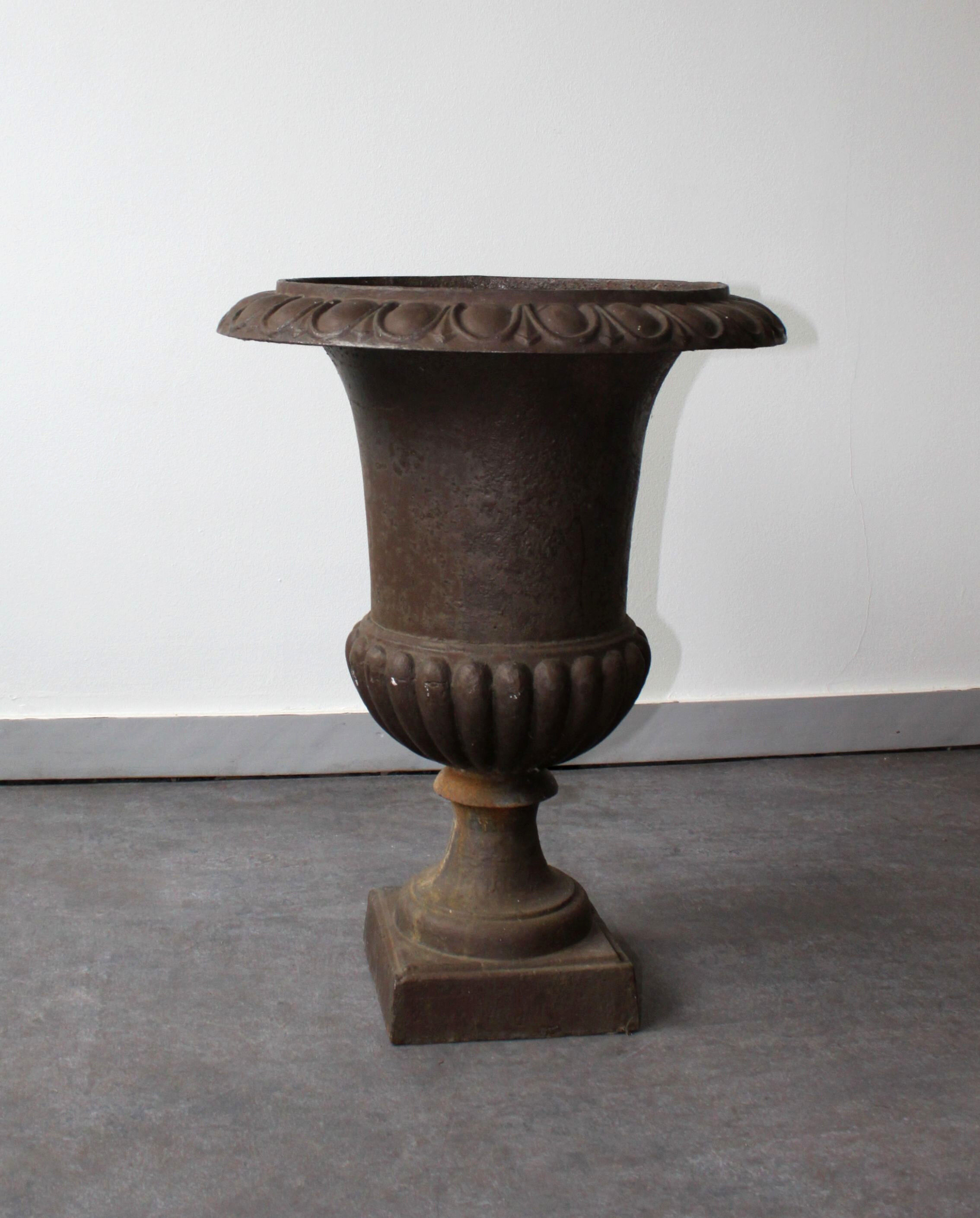 Cast iron planter in the style of a Campana urn, France