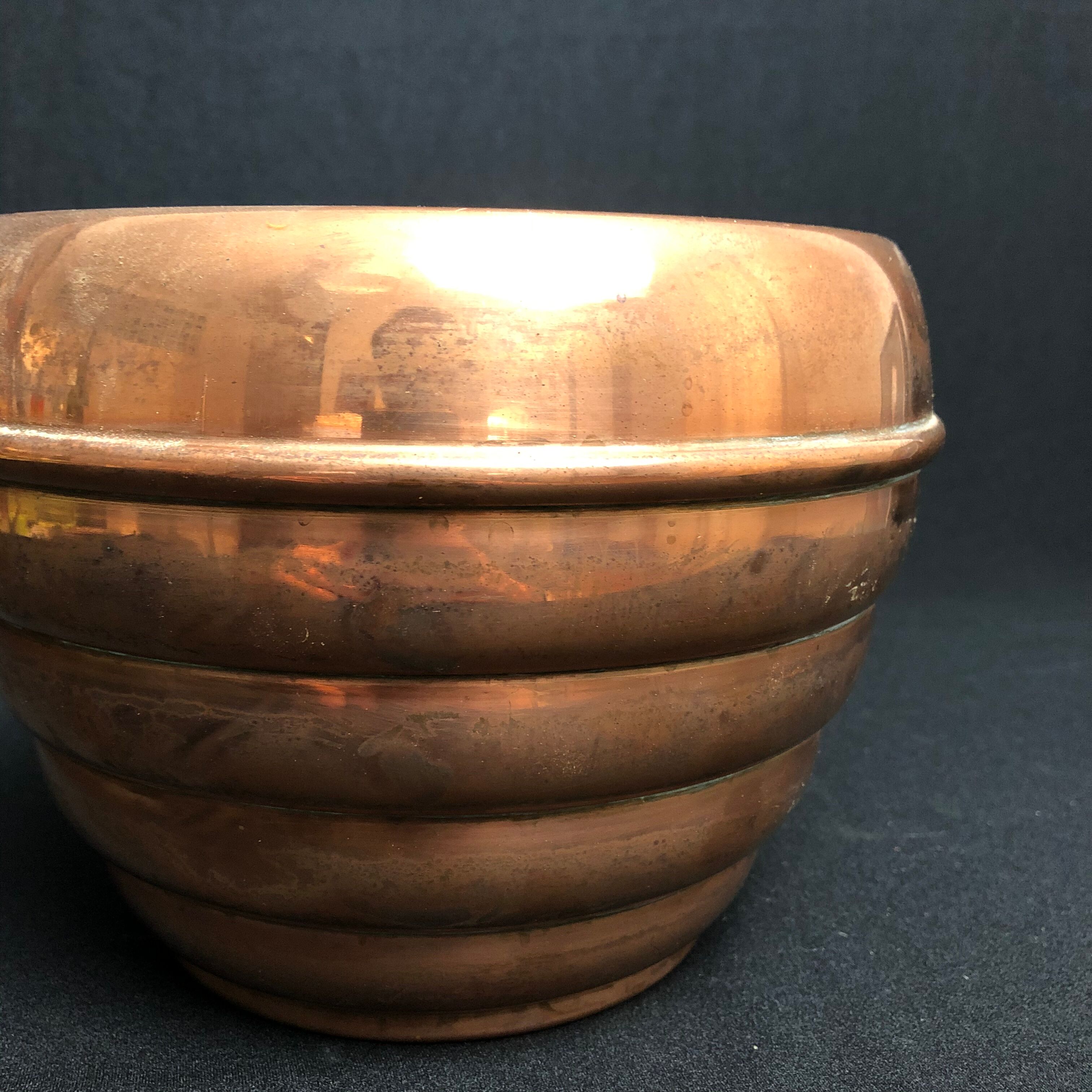 Cache pot en cuivre