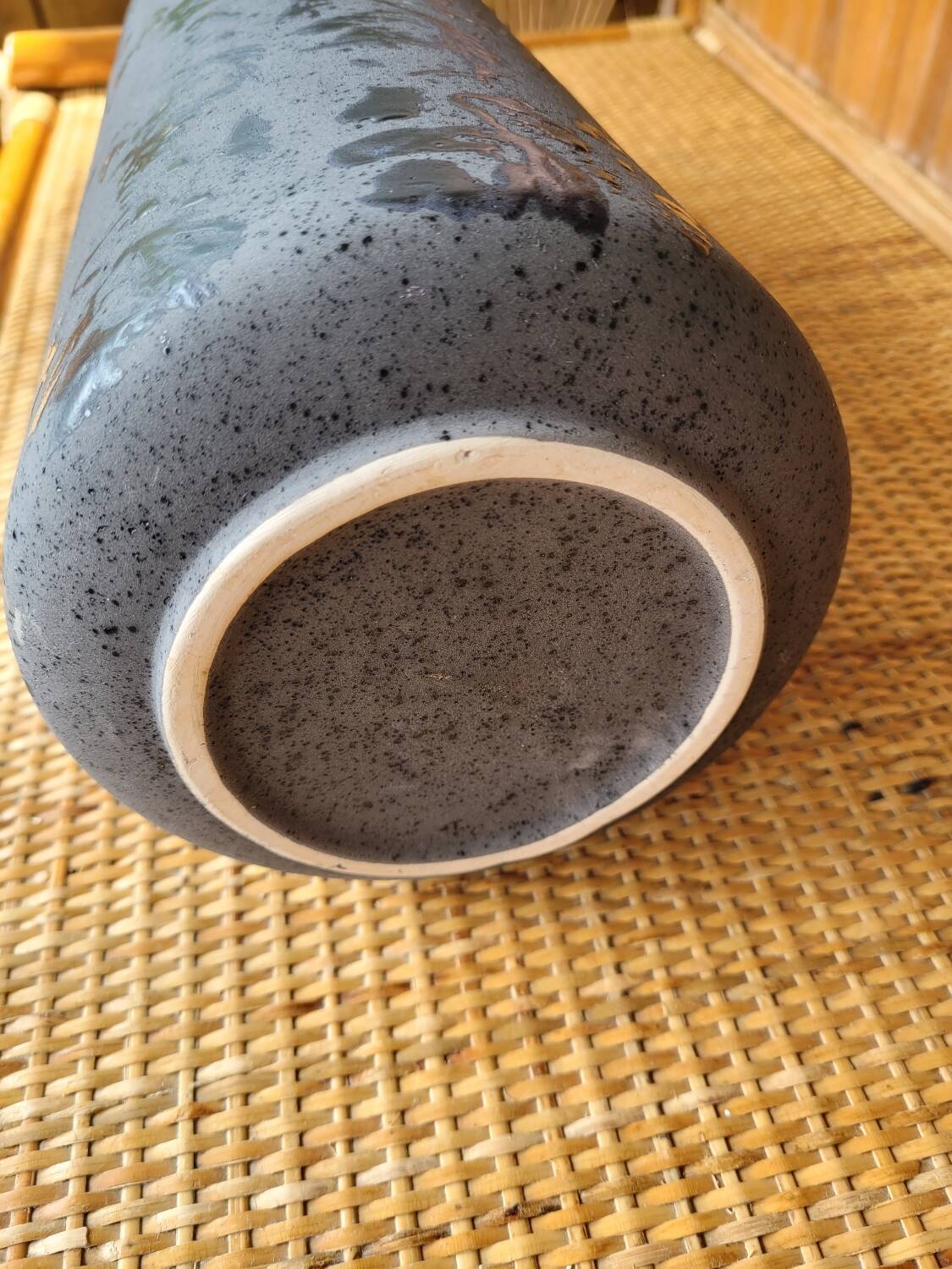 Large matte/glossy textured vase