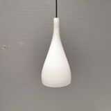 Lampe à suspension française en verre blanc laiteux, modèle gin fizz, produite par sce
