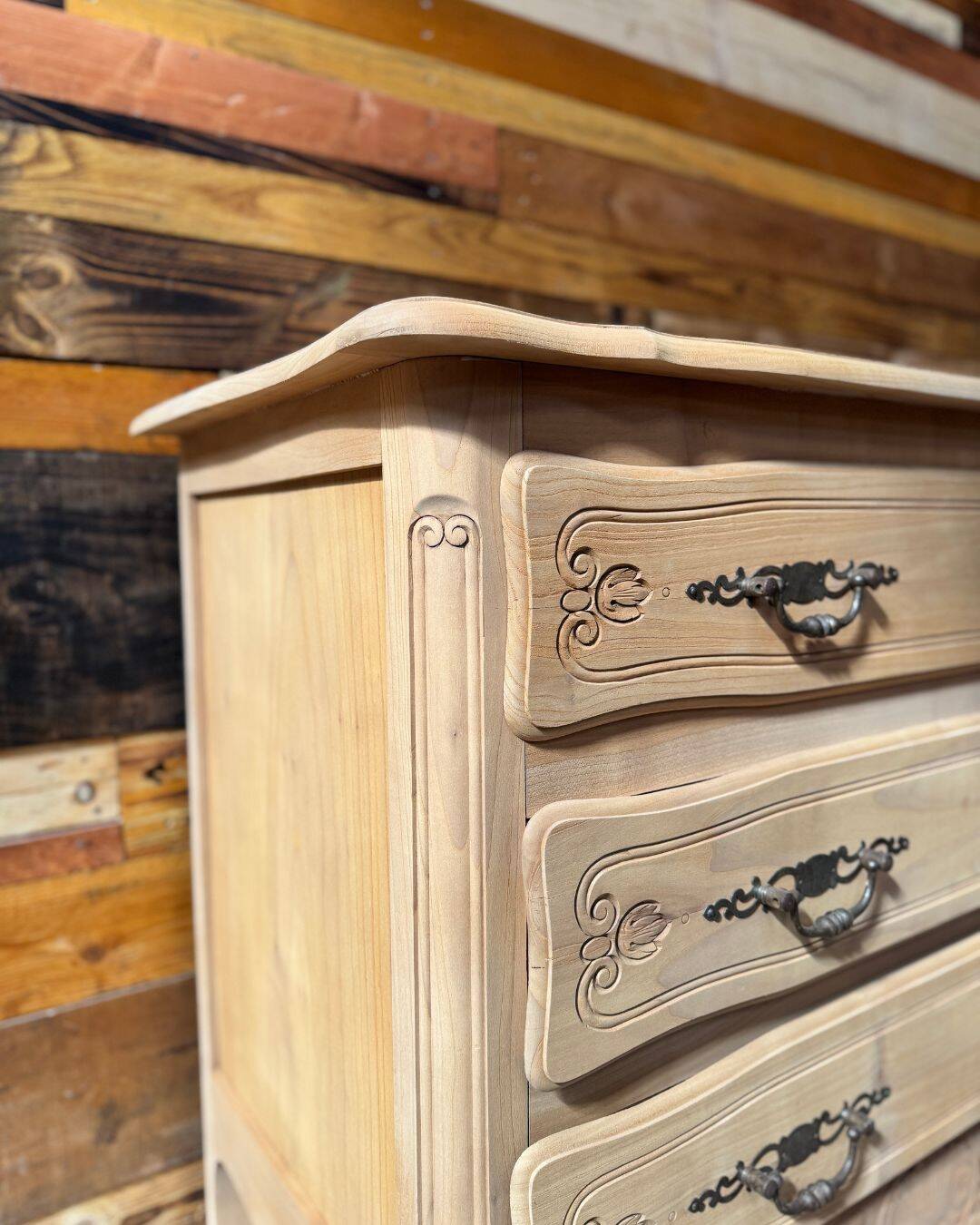 Commode in air-dried cherry wood