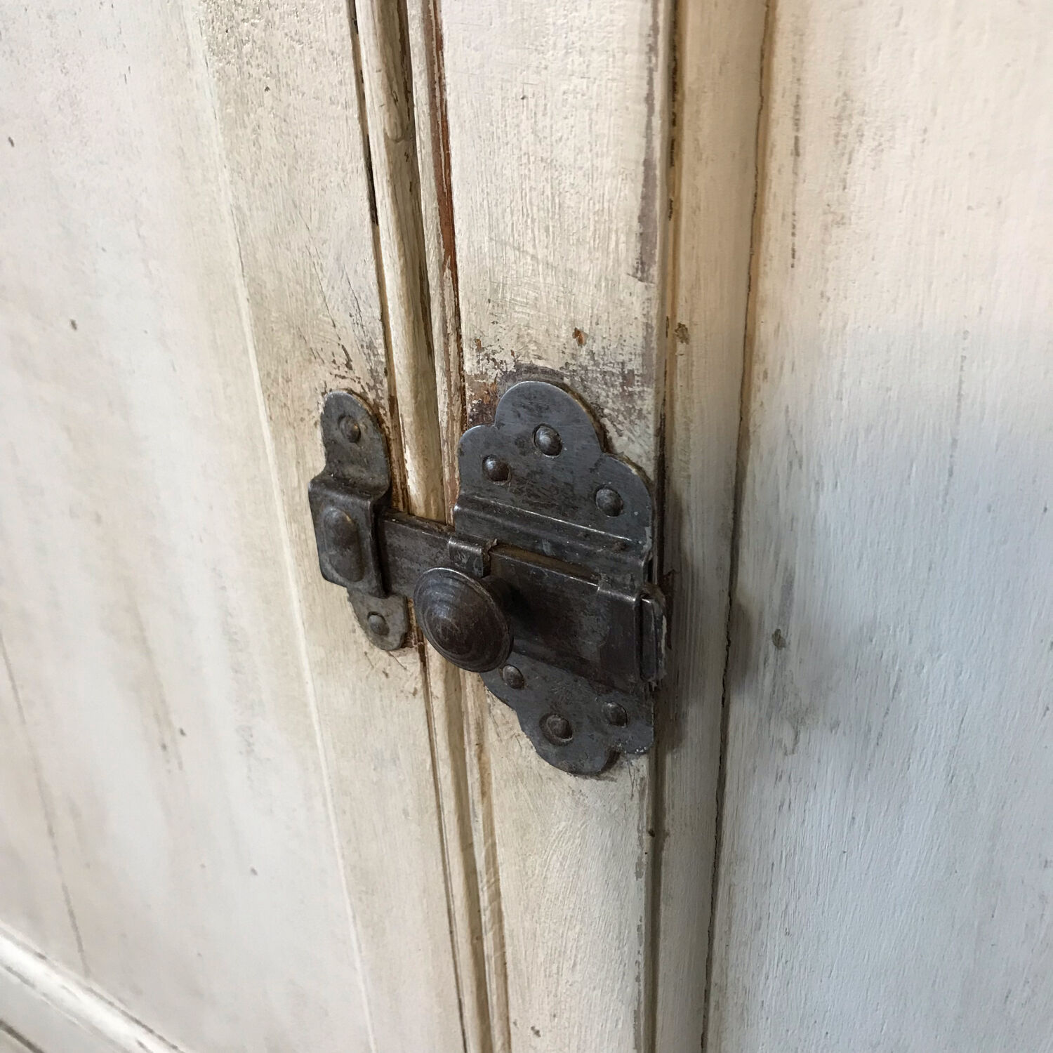 Parisian vintage white buffet