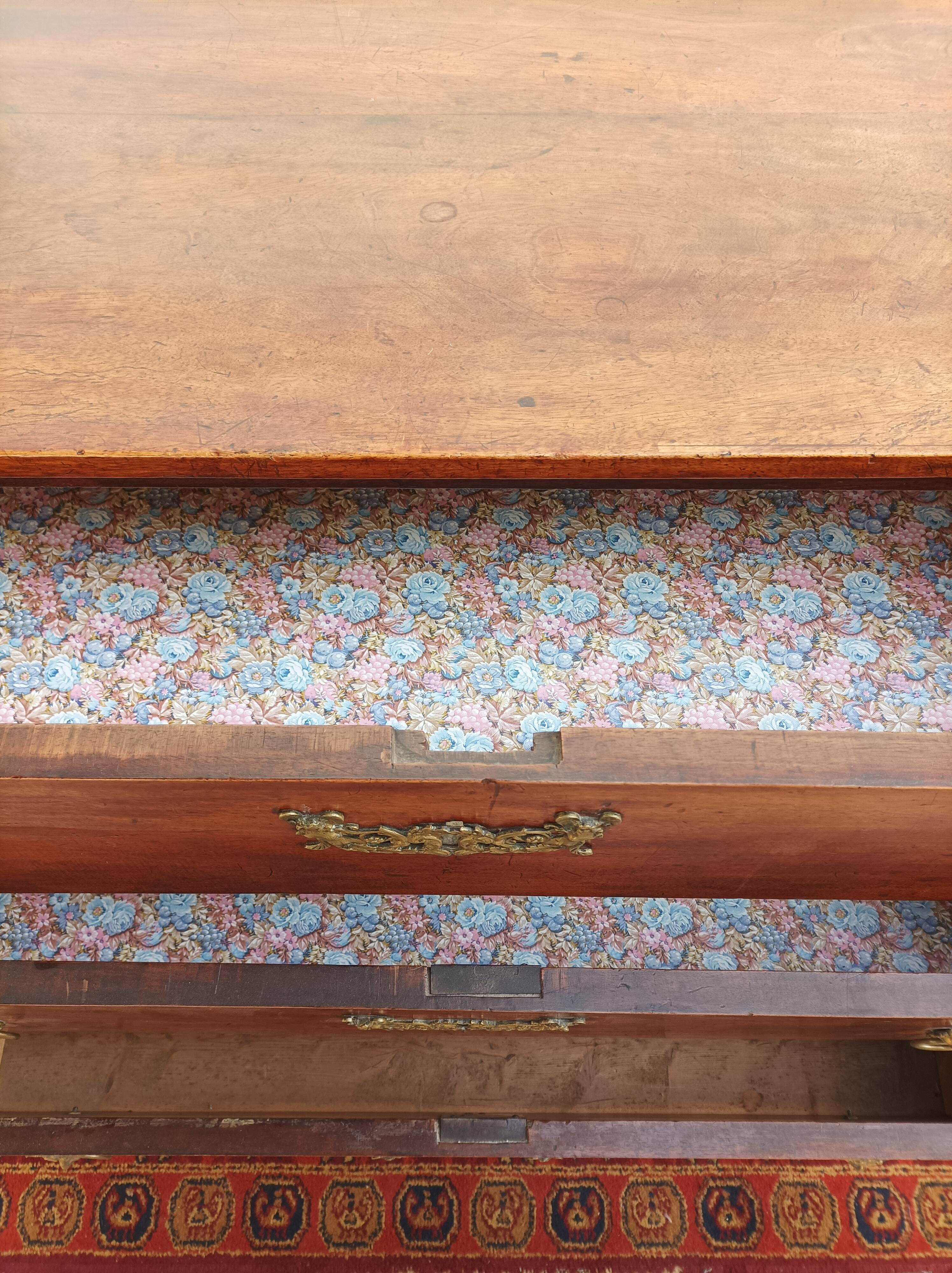 Louis XVI chest of drawers in walnut 18th