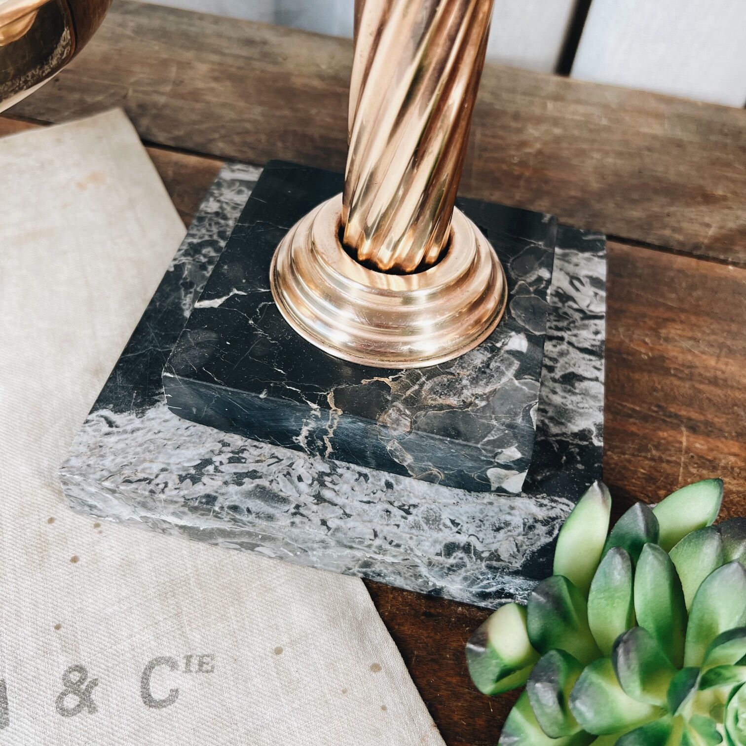 Empire style apothecary scale