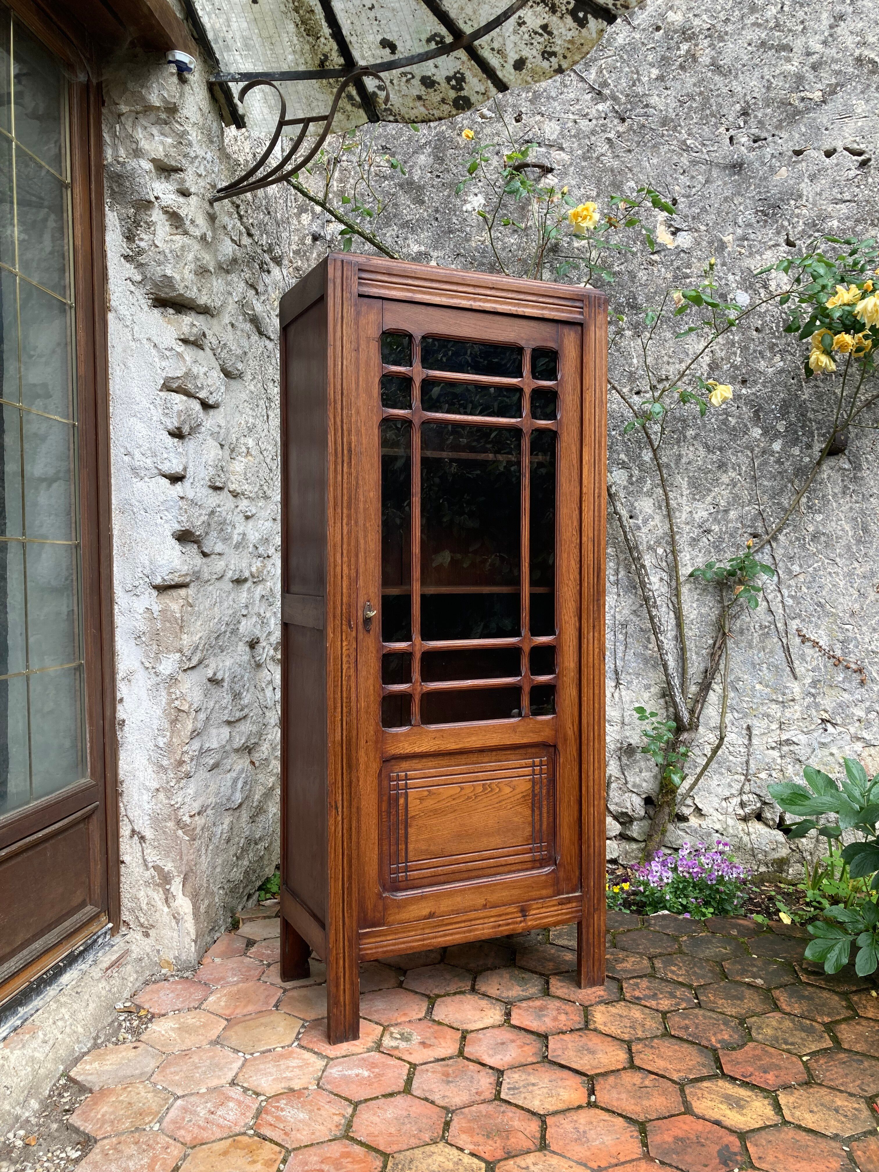 Armoire vitrée style art déco