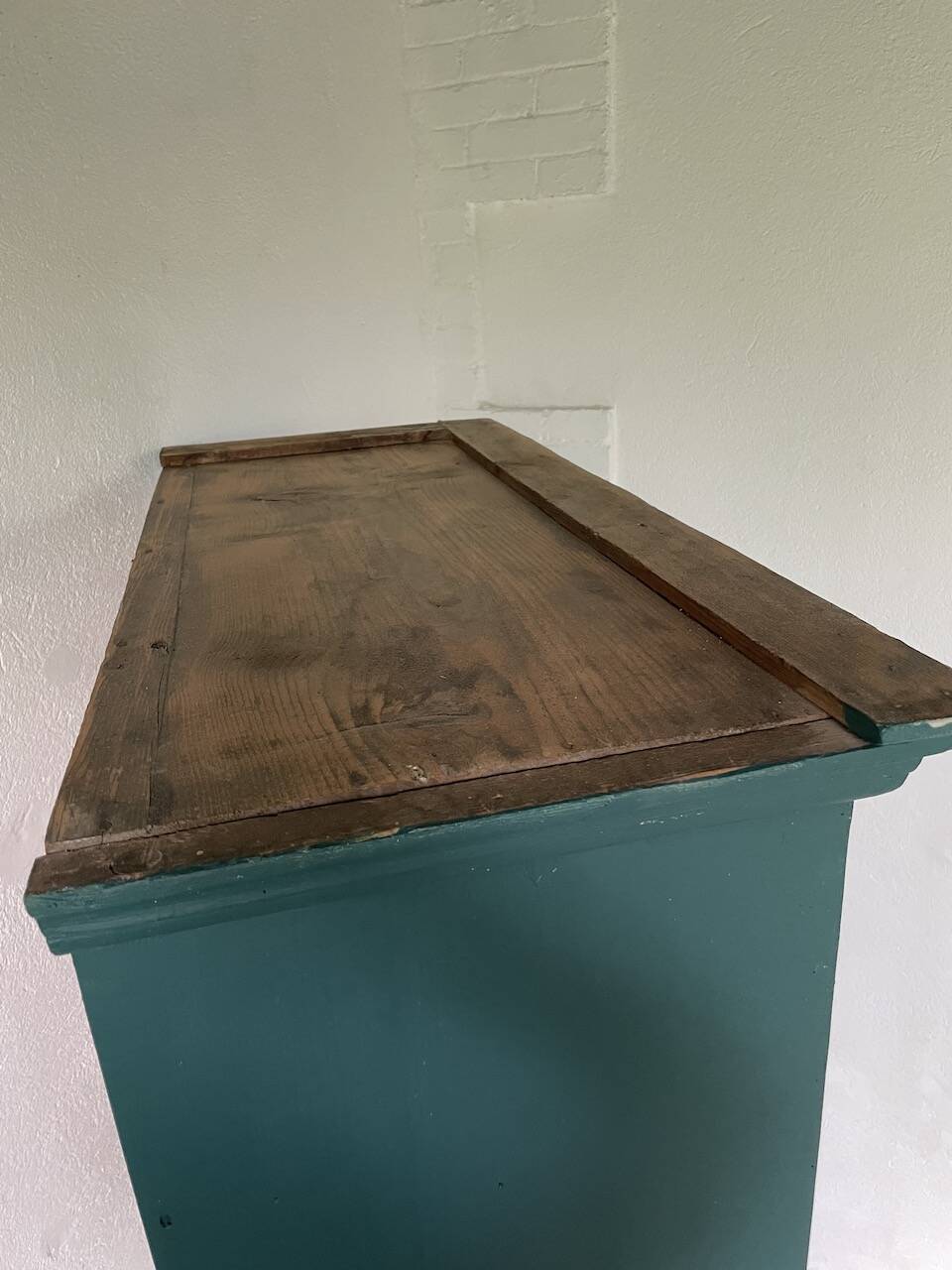 Green hosiery cabinet