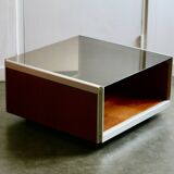 Table basse bois, aluminium et verre fumé. circa 1970