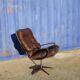 Fauteuil pivotant vintage cuir bois et métal