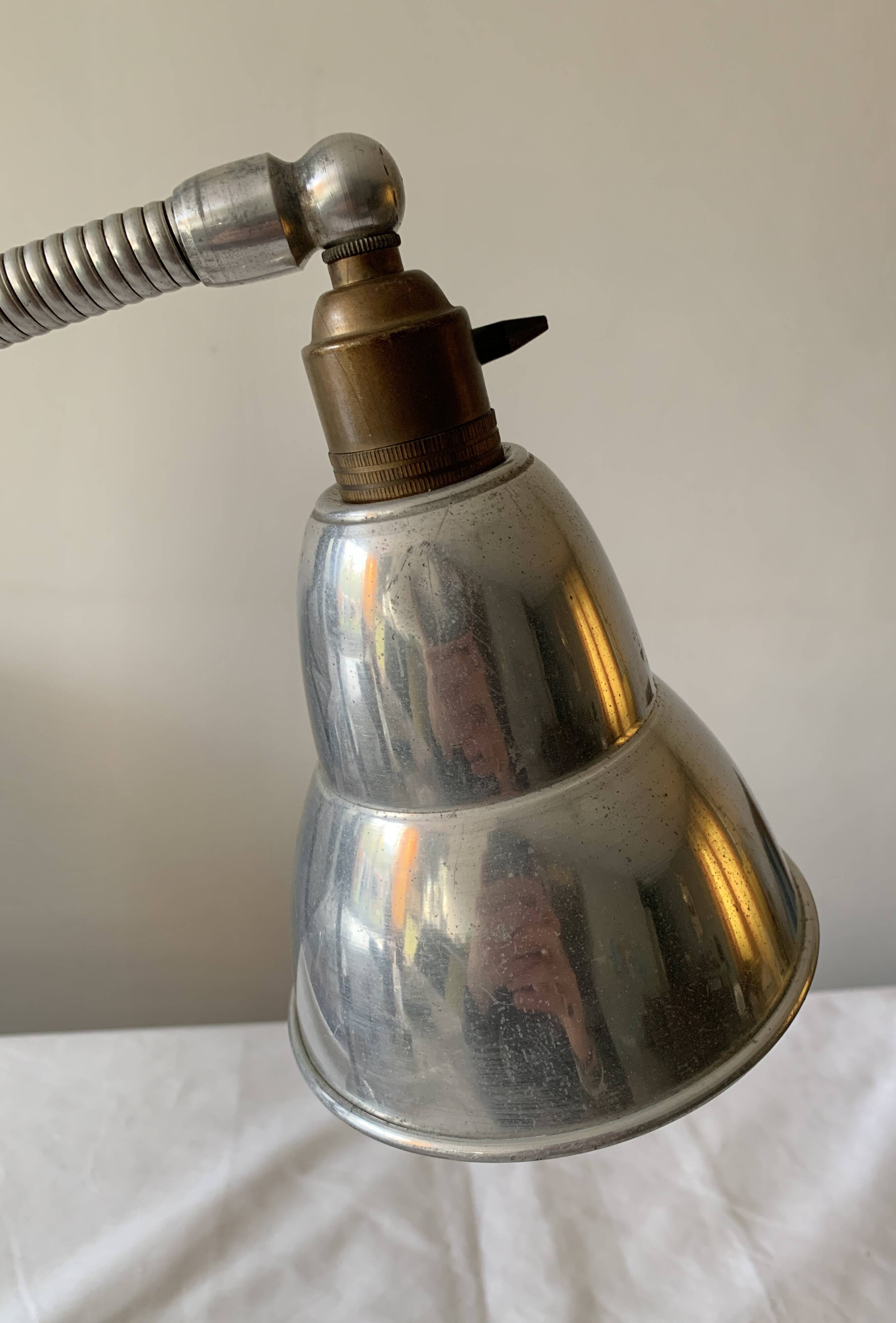 Flexible all-aluminum workshop lamp