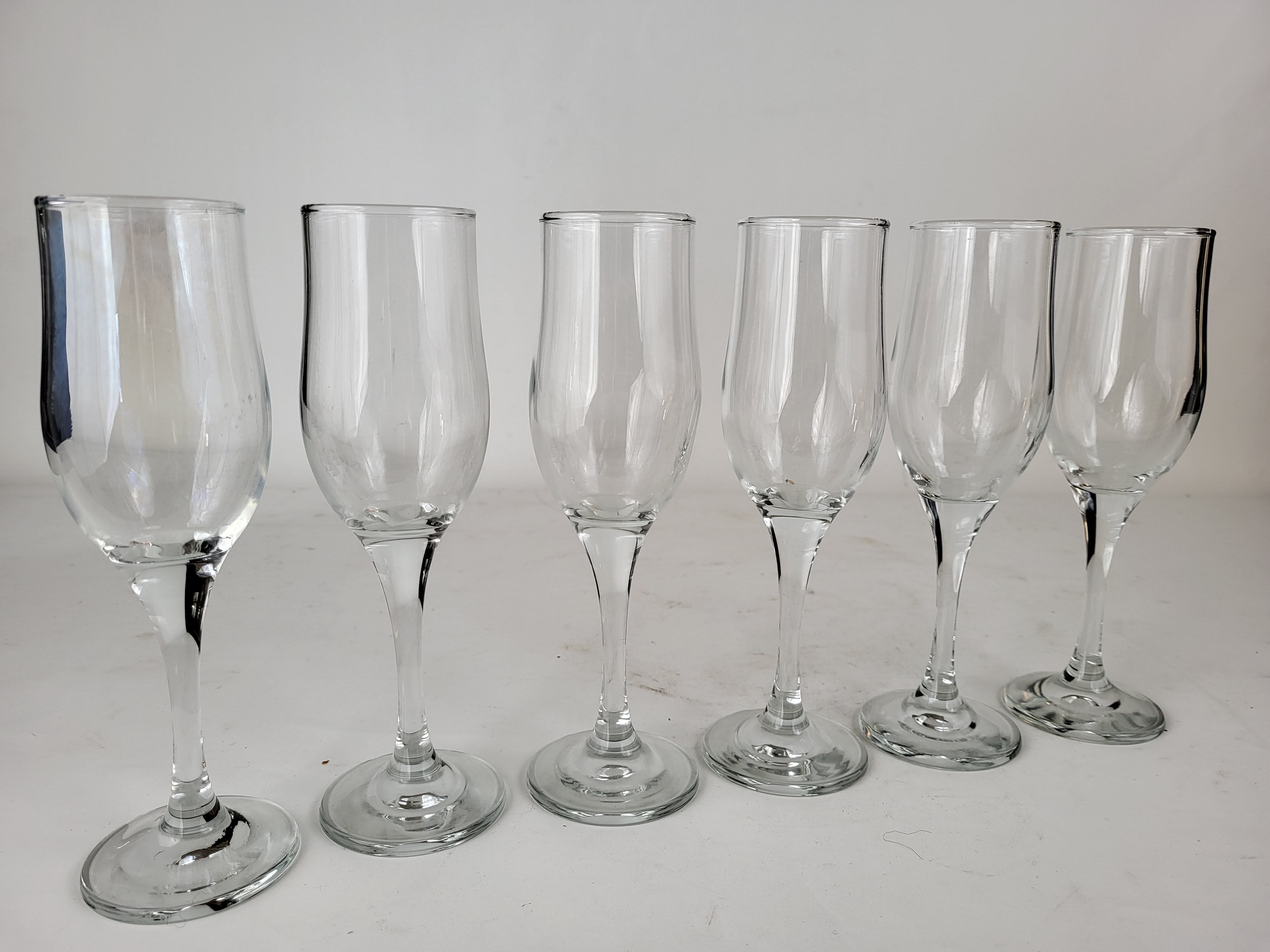 Set of 6 glass champagne flutes