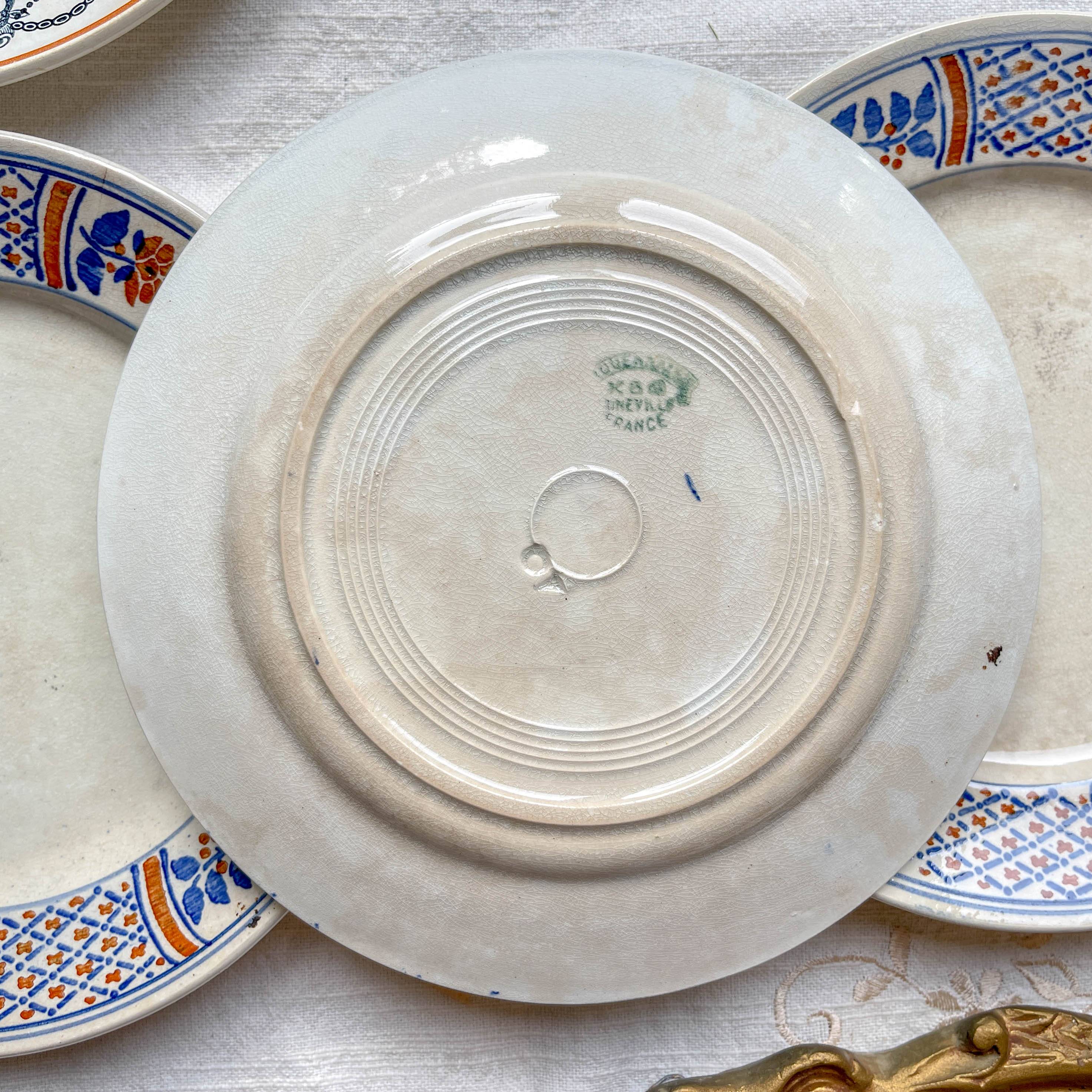 6 Small mismatched vintage plates - L'Amandinoise - Luneville