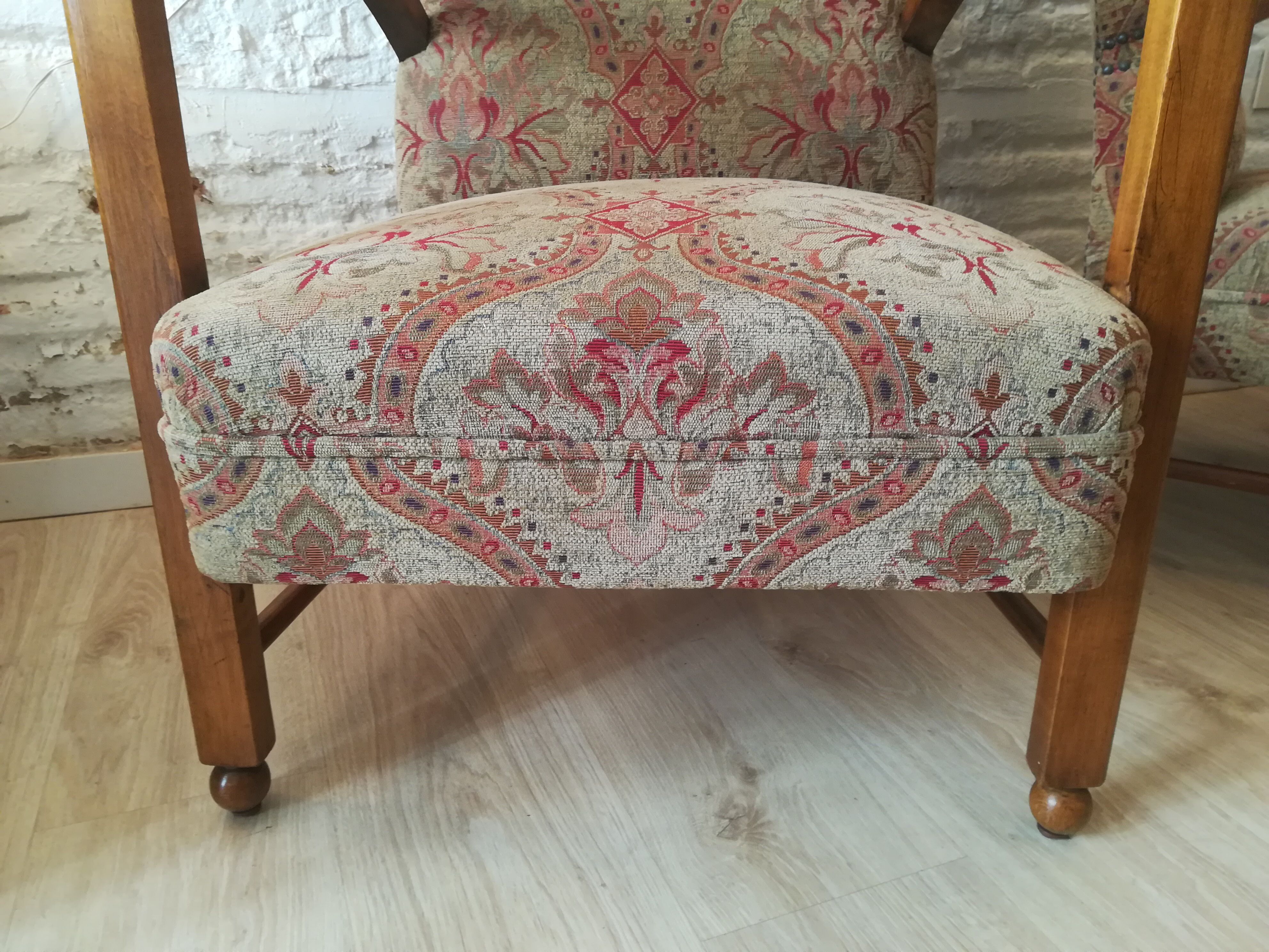 English armchair couple art deco