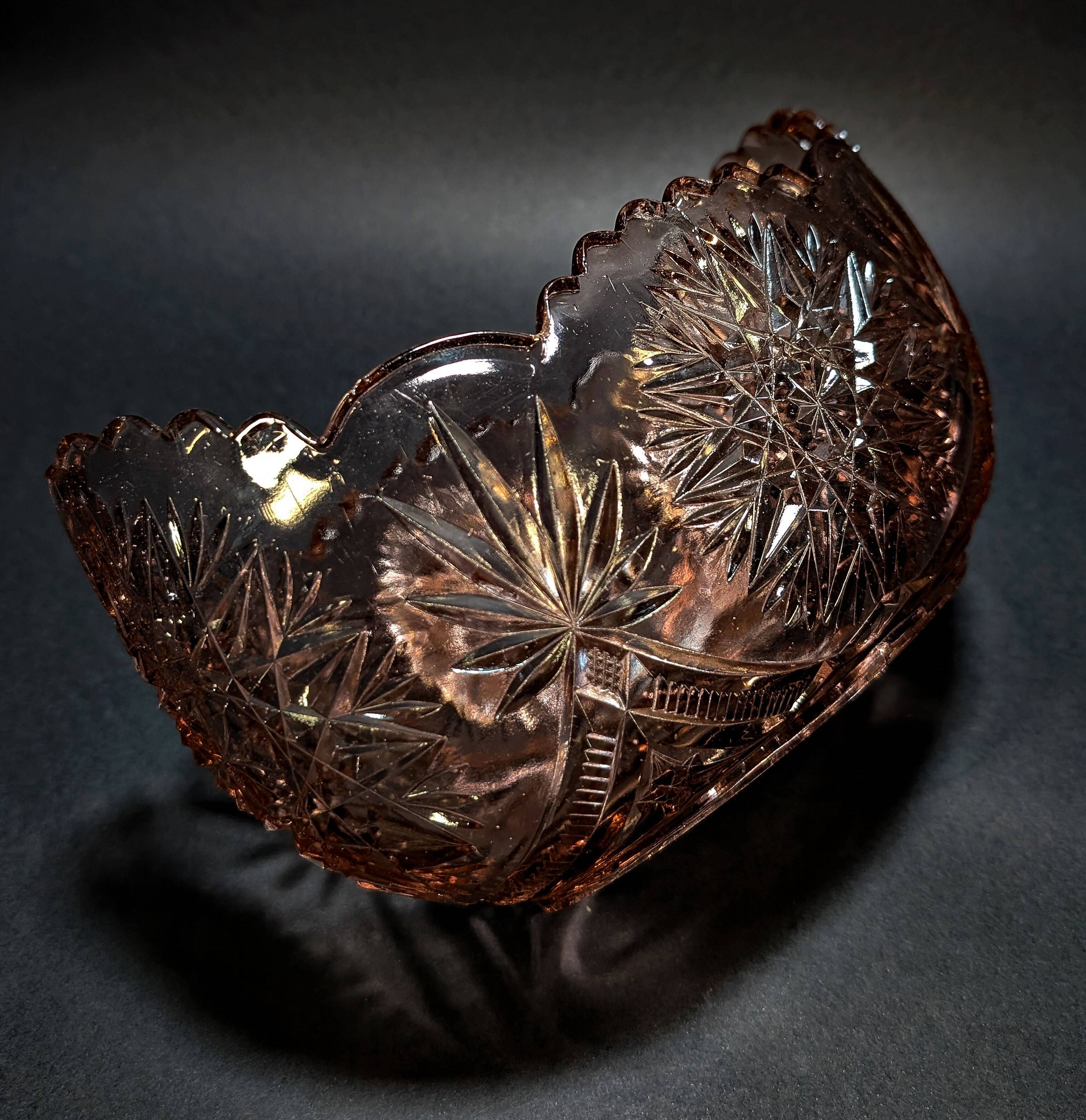 Vintage coupe in Depression Glass (Rosaline Glass)