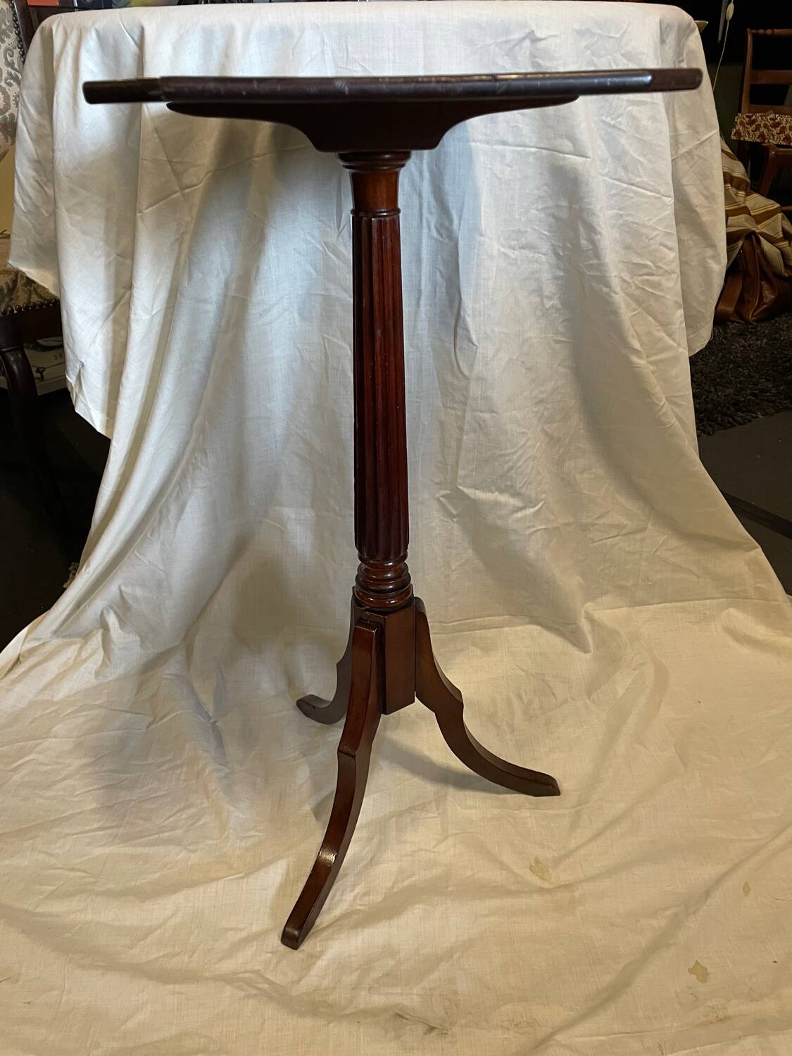 19th century mahogany pedestal table