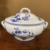 Large vegetable dish in Tournai porcelain, Boch Frères, fly decoration