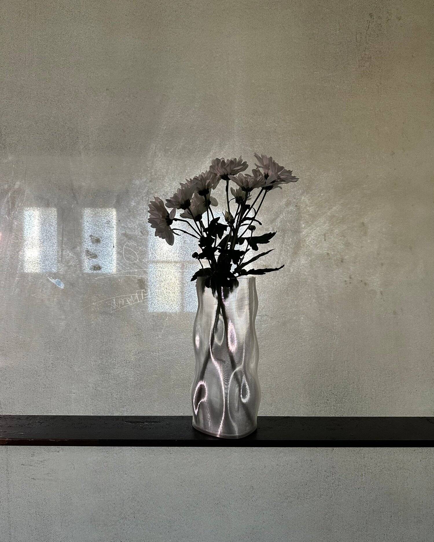 Tall Magma Vase - Transparent