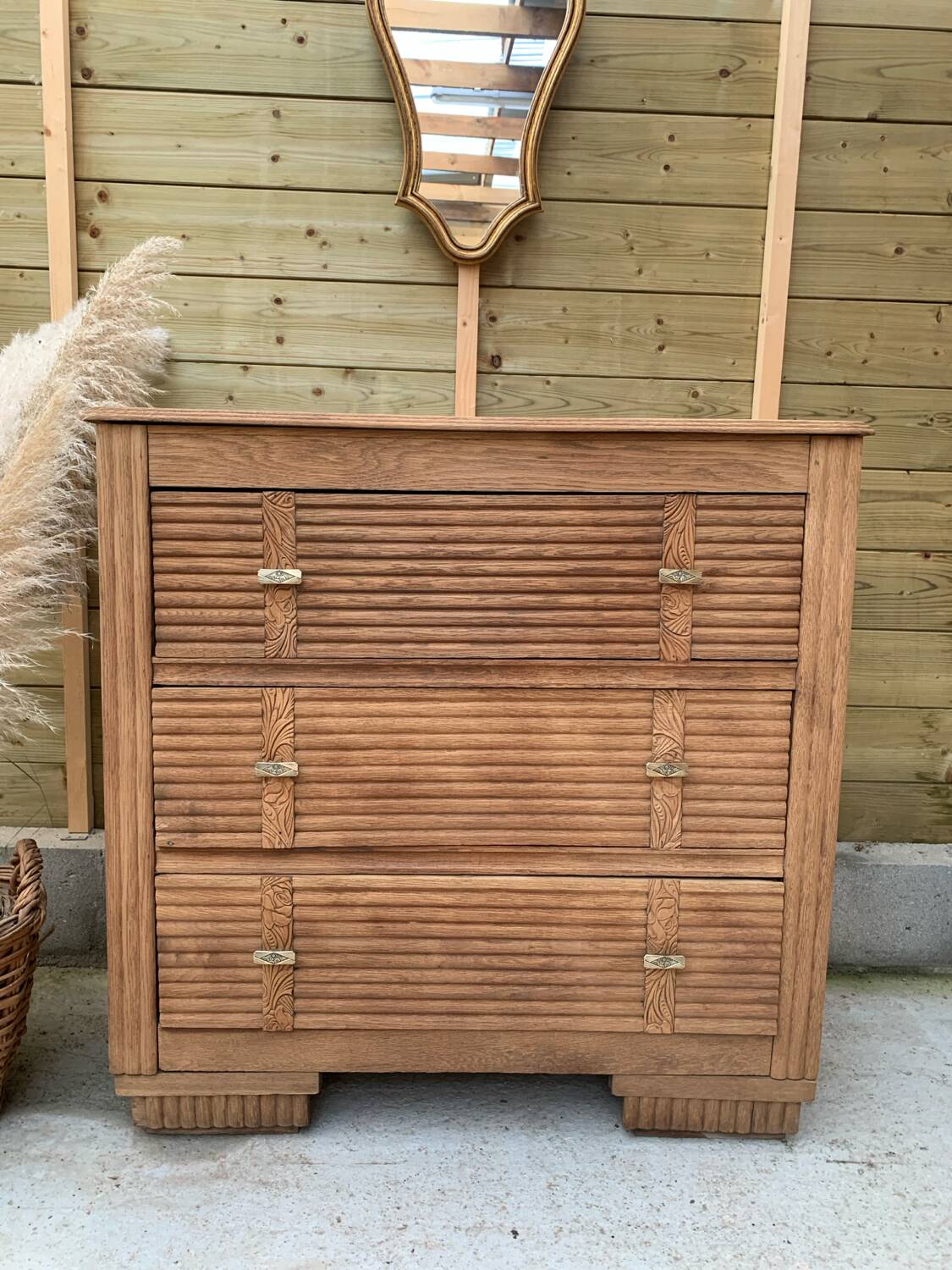 Art deco chest of drawers