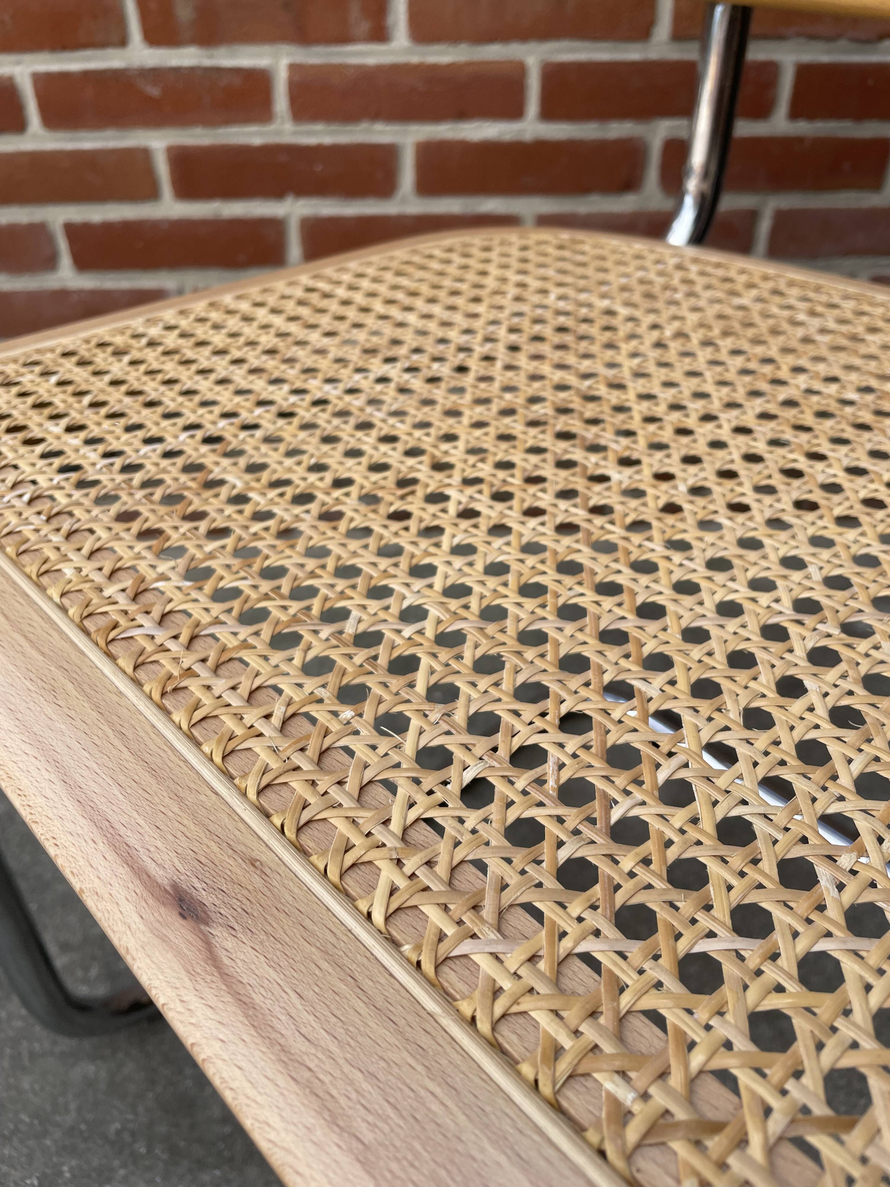 Cesca chair B64 with armrests by Marcel Breuer Design