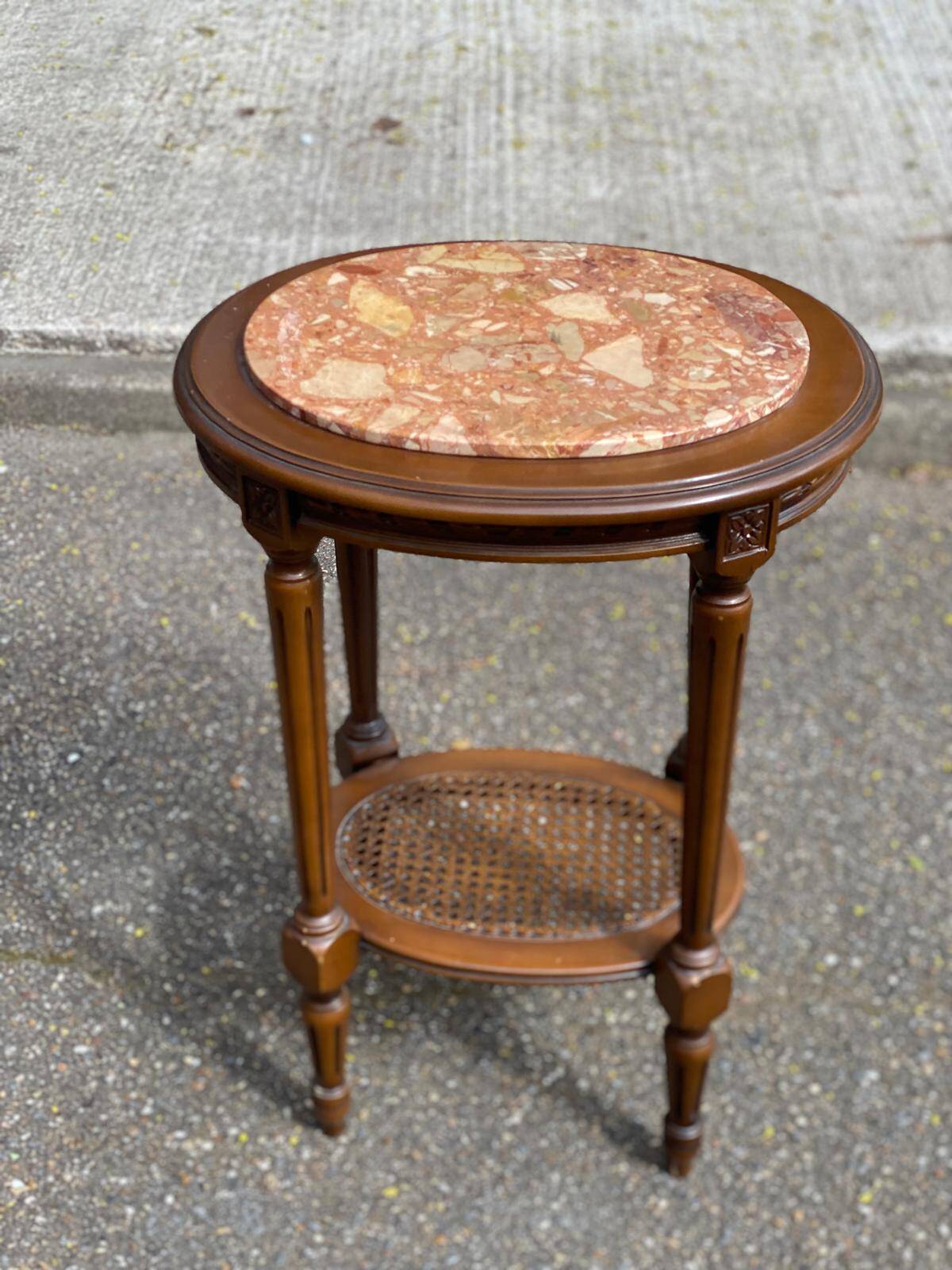 Oval Louis XVI gueridon carved in solid cherry wood with pink marble.