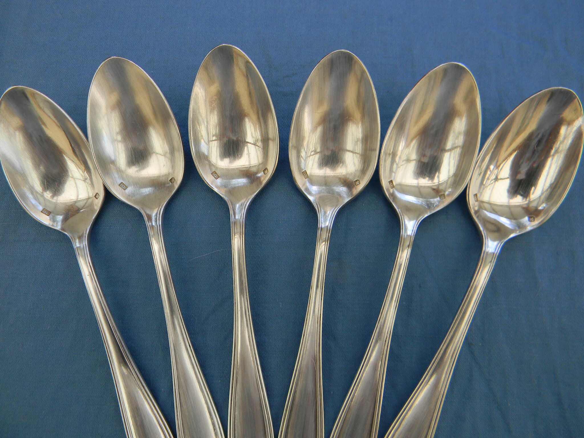 Set of 6 teaspoons in silver metal