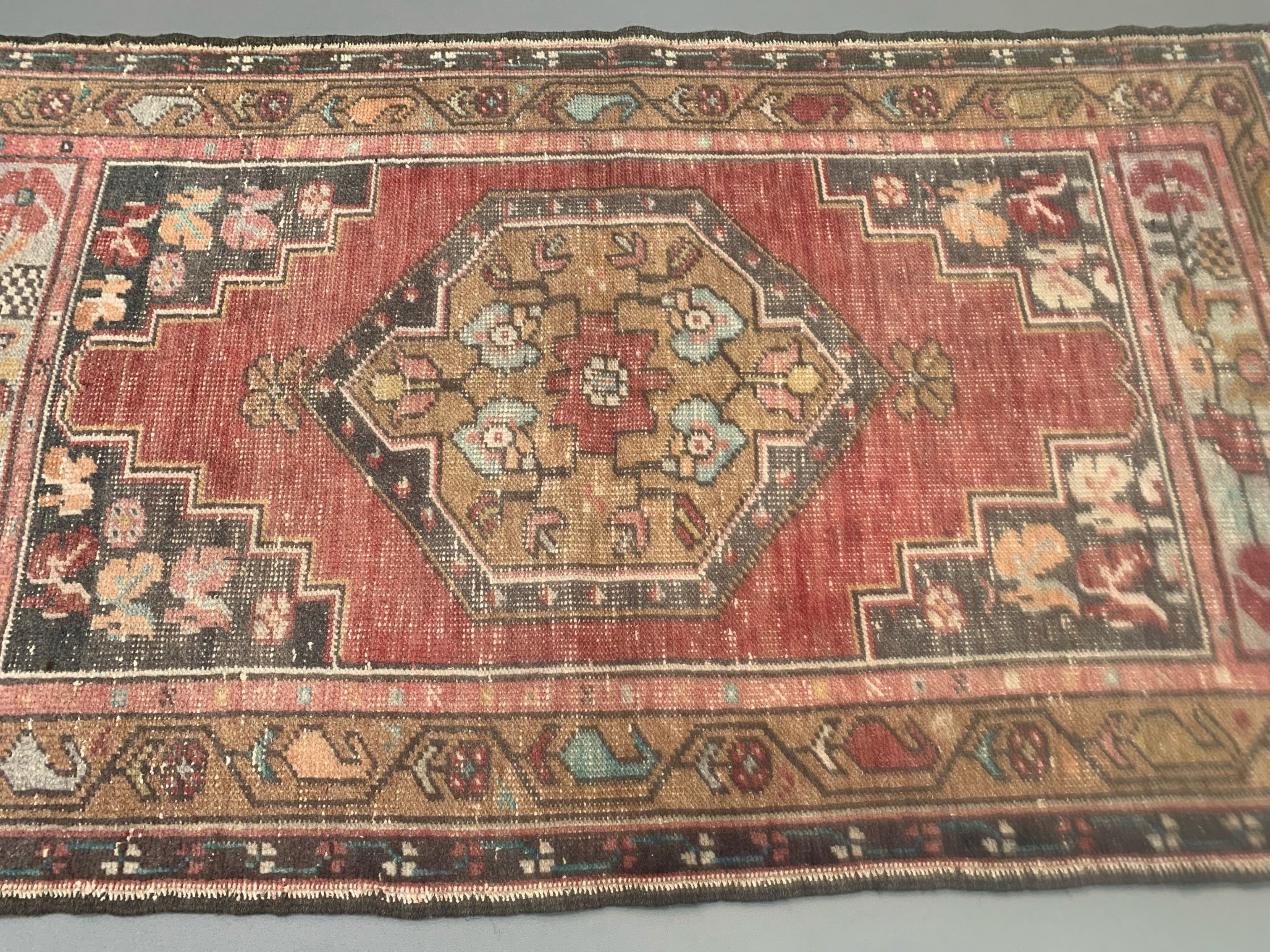 Vintage turkish oushak rug 150x87 cm carpet