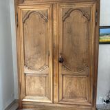 Louis XIV wardrobe in solid walnut – 18th century – Original lock and key