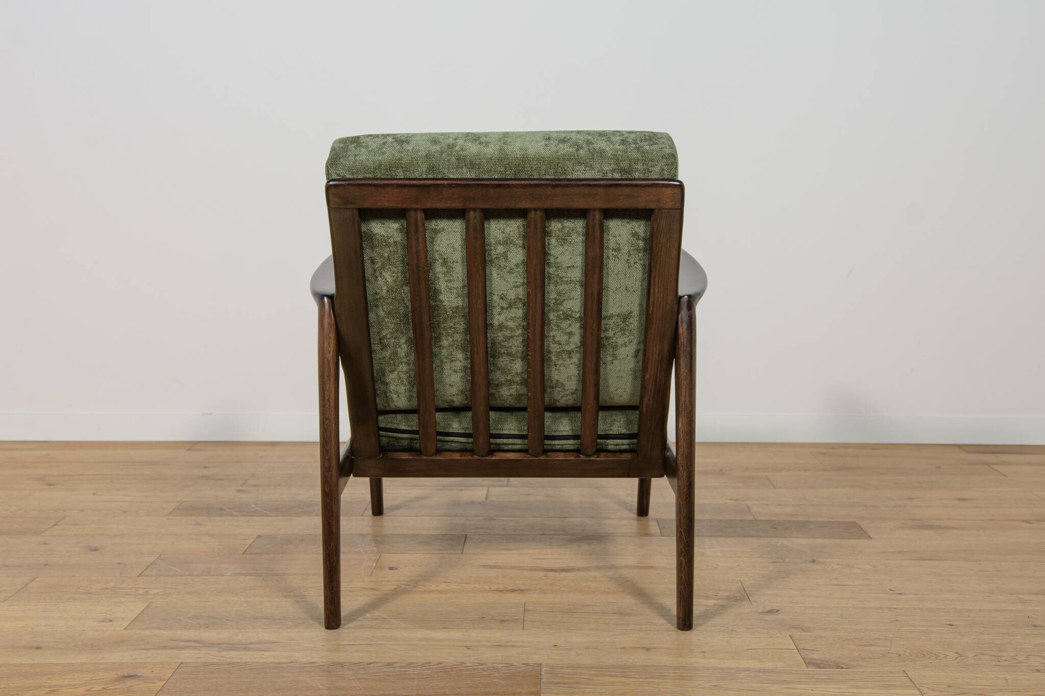 Model 300-139 Armchairs from Swarzędz Furniture Factory, 1960s, Set of 2