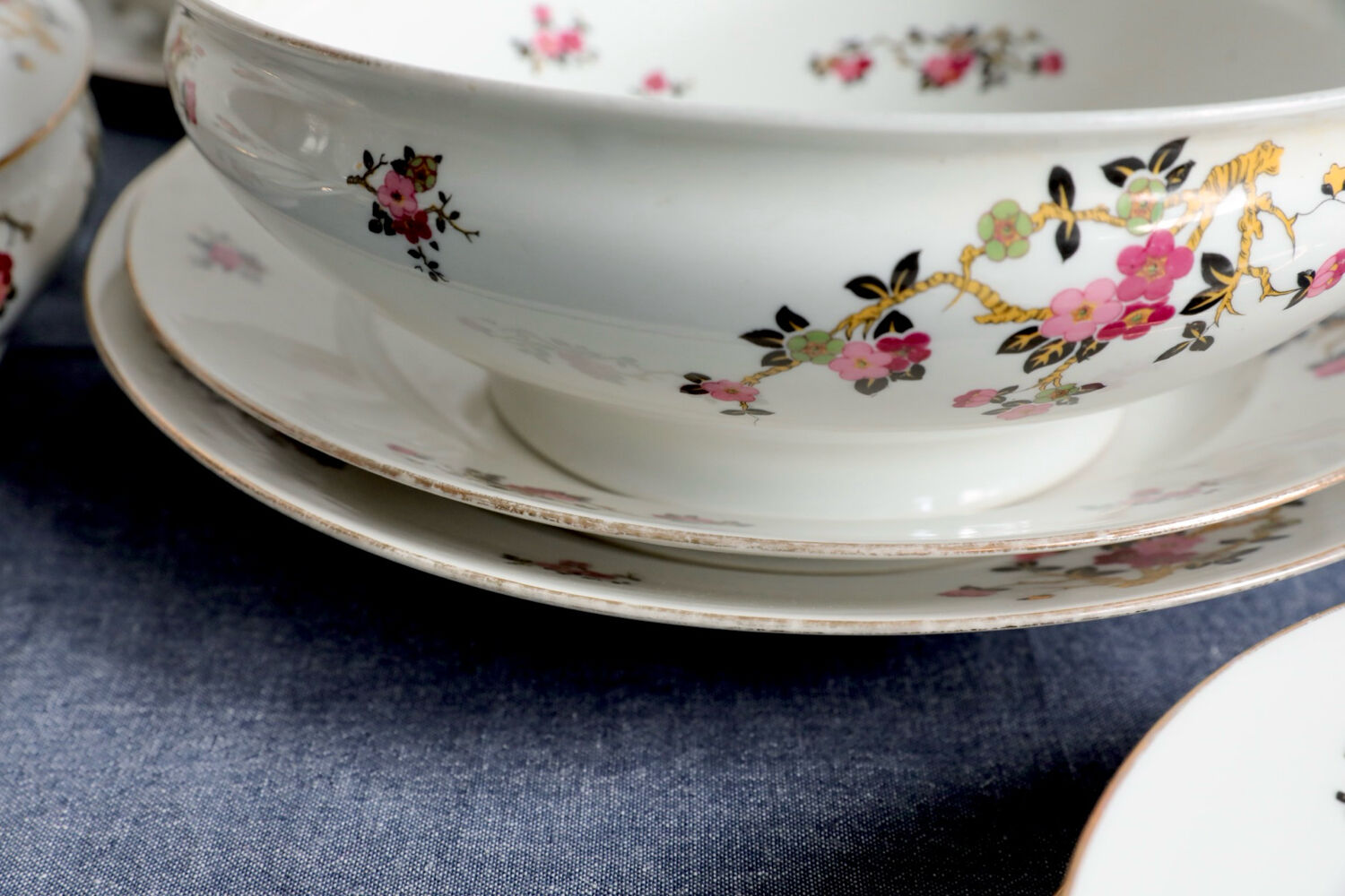 Antique table service in Limoges porcelain by F. Legrand, period A.