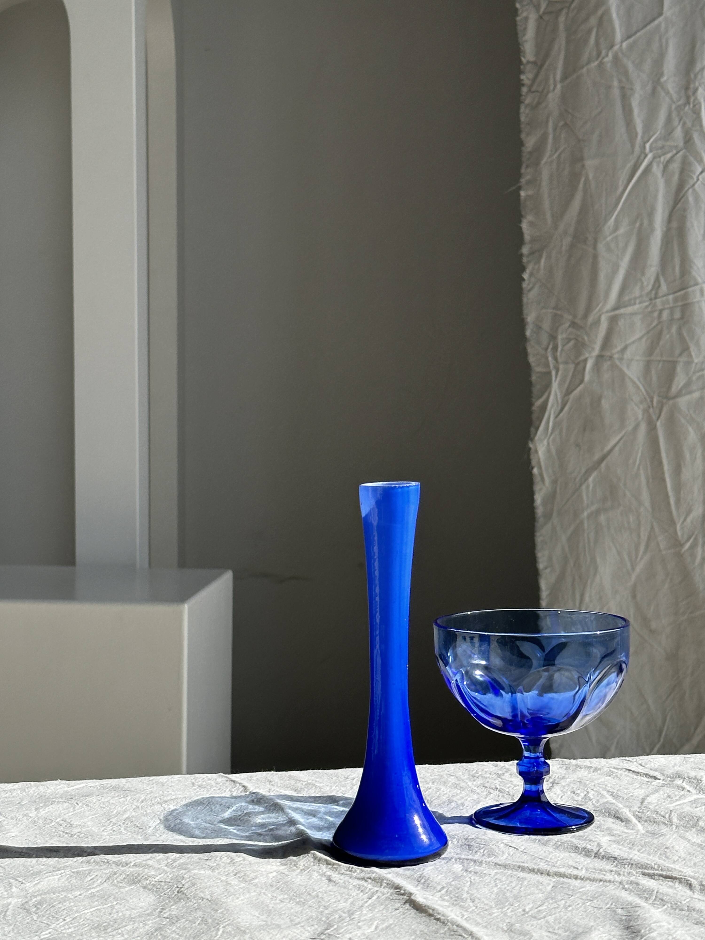 5 blue glass stemmed ice cream bowls