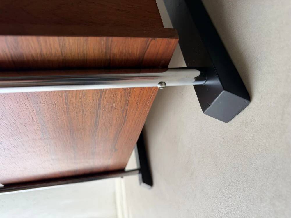 Porte-revue, table d'appoint en palissandre, années 50