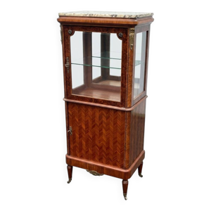 Vitrine style louis xvi,