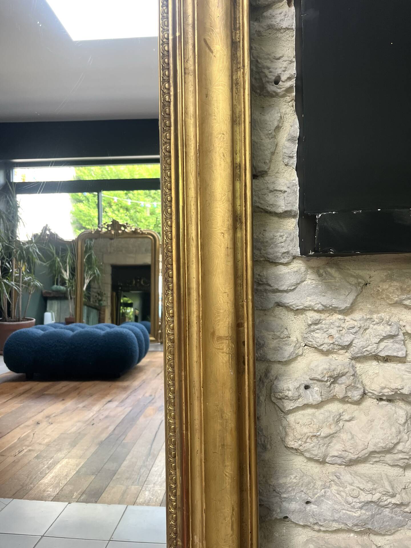 Fireplace mirror with pediment and pearl 178.5/151cm gold leaf, mercury