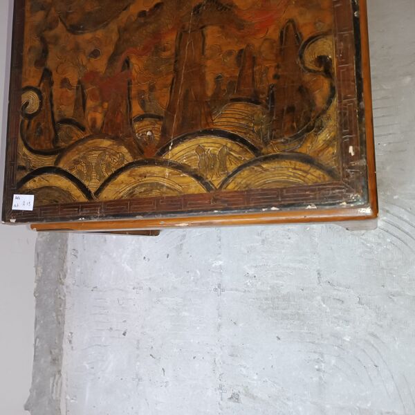 Table basse antique asiatique année 1930