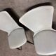 Serie de 6 chaises Baumann modèle Essor en simili cuir blanc