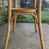 Thonet 152 round table