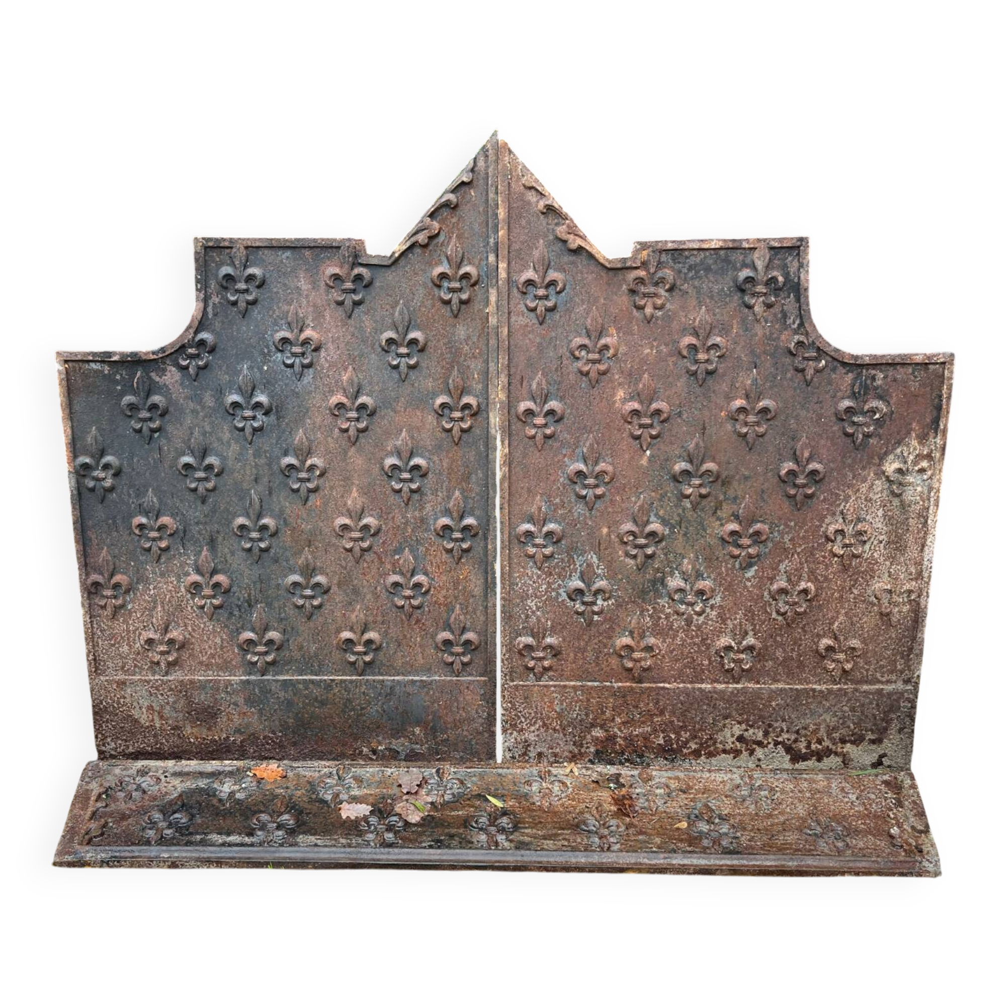 Château fireplace plaque