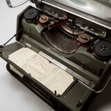 Hermes ambassador typewriter, 1952