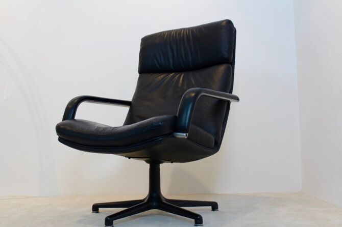Swivel chair by Geoffrey Harcourt for Artifort F141