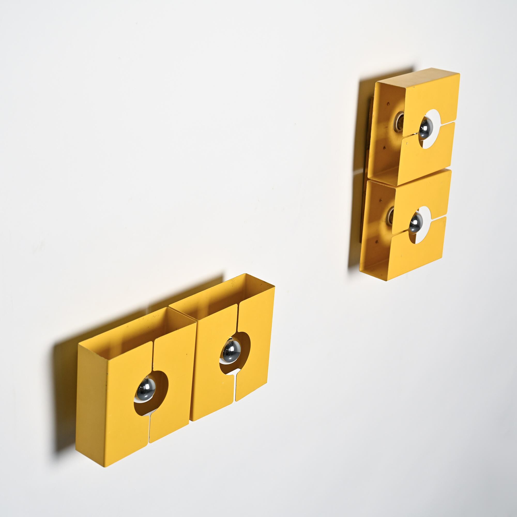 Wall light model 2091/2 by Pierre Disderot, circa 1960.