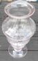 Partager vase en de cristal signe sevres couleur rose
